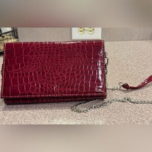 Just Solutions Red Crocodile Leather Convertible Straps Clutch/Shoulder Bag